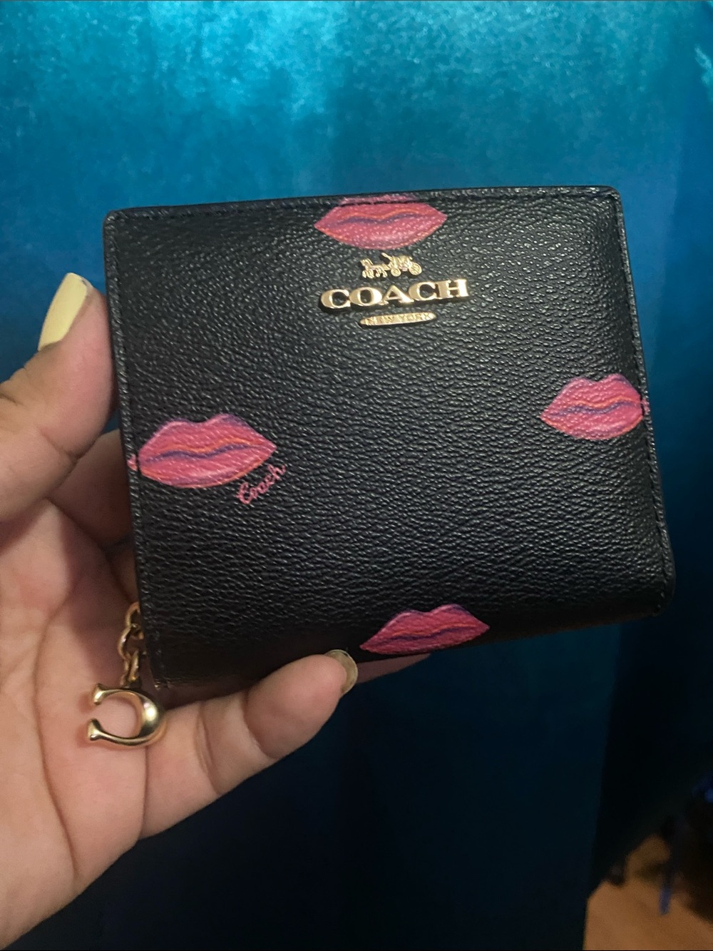 COACH Black Leather Wallet with Pink Kiss Print - Picture 2 of 9